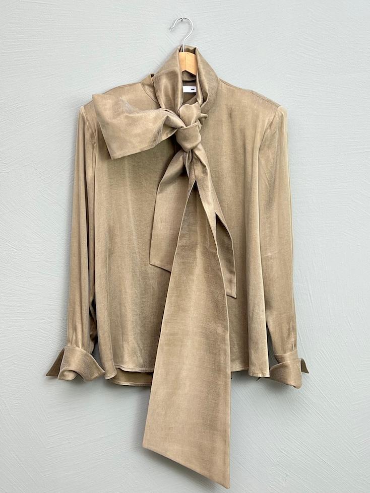 Shirt - Cornelia with Shoulder pads